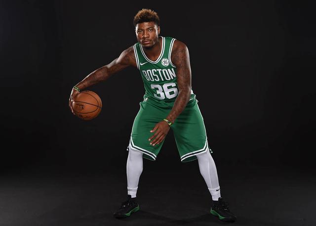 记者：蒋光太、莱昂纳多等人因伤缺阵，首发阵容多人带伤坚持（记者：蒋光太、莱昂纳多等伤停，多个首发带伤出战）