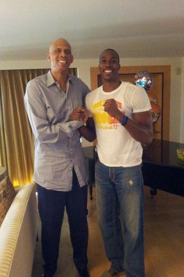 官方：孔蒂当选2025意足球盛典最佳教练，那不勒斯最佳俱乐部（官方宣布：孔蒂荣膺2025意大利足球盛典最佳教练，那不勒斯获评最佳俱乐部）