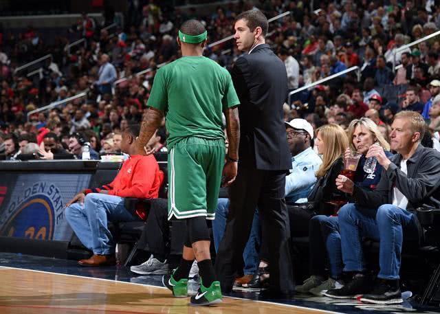 亚特兰大4-0十人热那亚晋级意杯8强，吉姆西蒂、德容恩破门（意大利杯：亚特兰大4-0击败十人热那亚闯入八强，吉姆西蒂、德容恩建功）