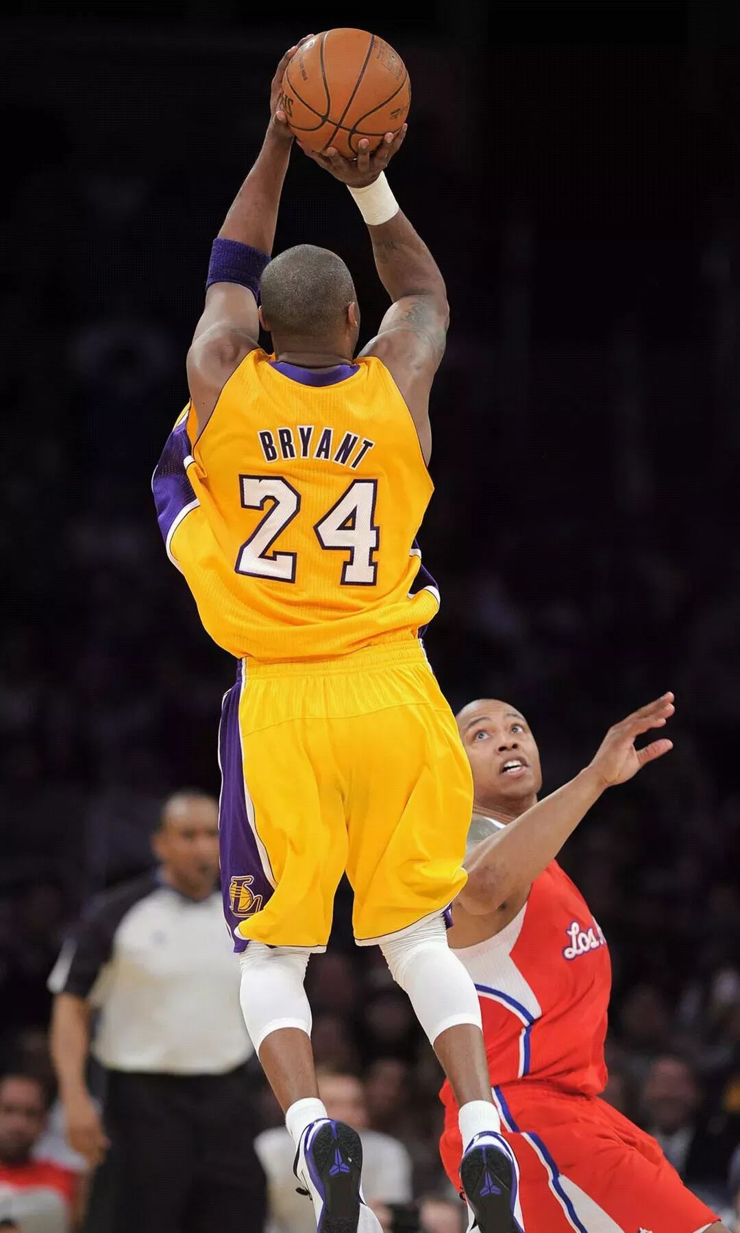 记者：内马尔已正常参加训练，能够参加周六桑托斯的保级战（记者称内马尔已恢复正常训练，周六可出战桑托斯保级大战）