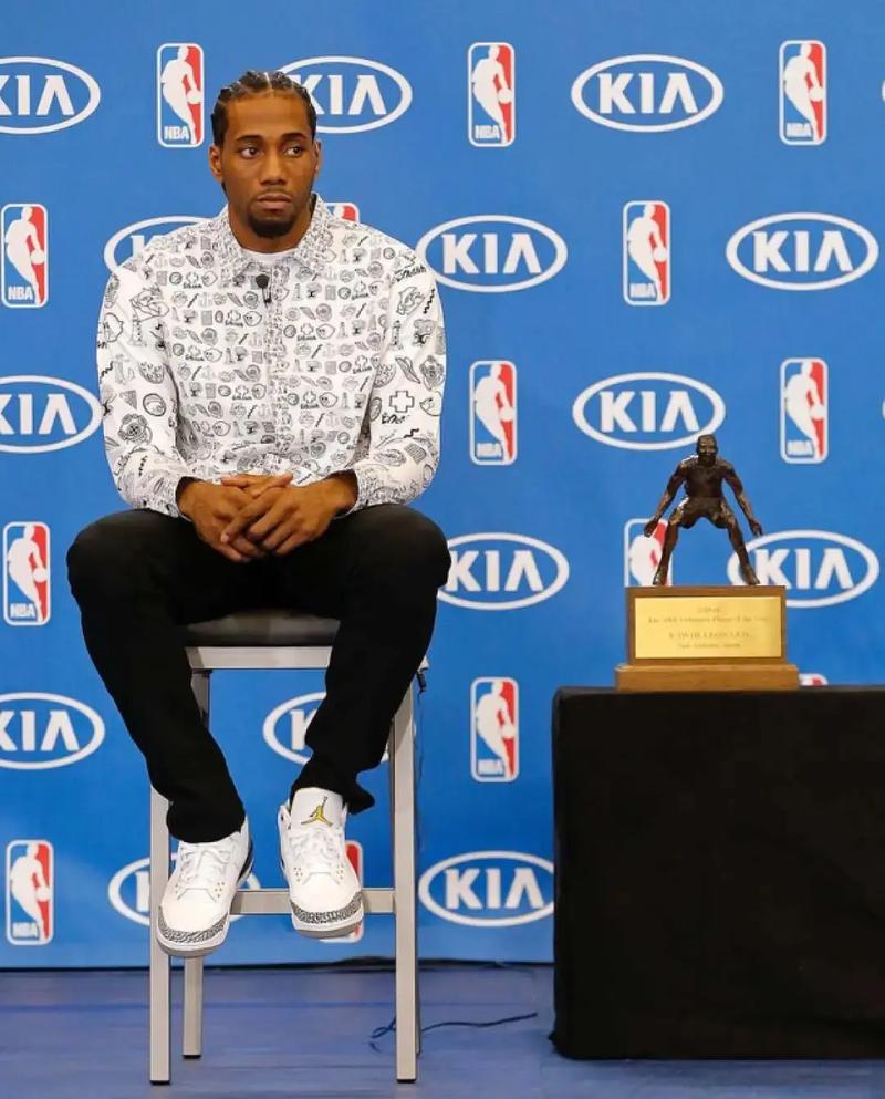 加盟还不到2年！唐斯40+10次数已升至尼克斯队史第三（加盟未满两年，唐斯40+10场次已跃居尼克斯队史第三）