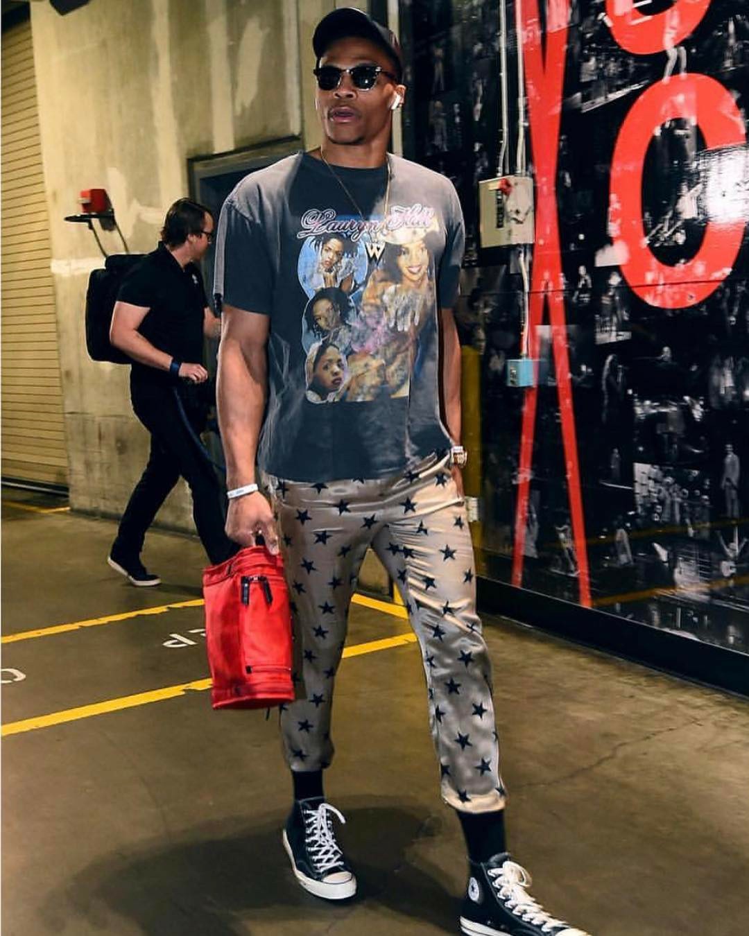 美记：勇士不会交易追梦，除非他主动申请且库里、科尔都同意（美记：勇士无意交易追梦，除非他提出申请并获库里与科尔同意）