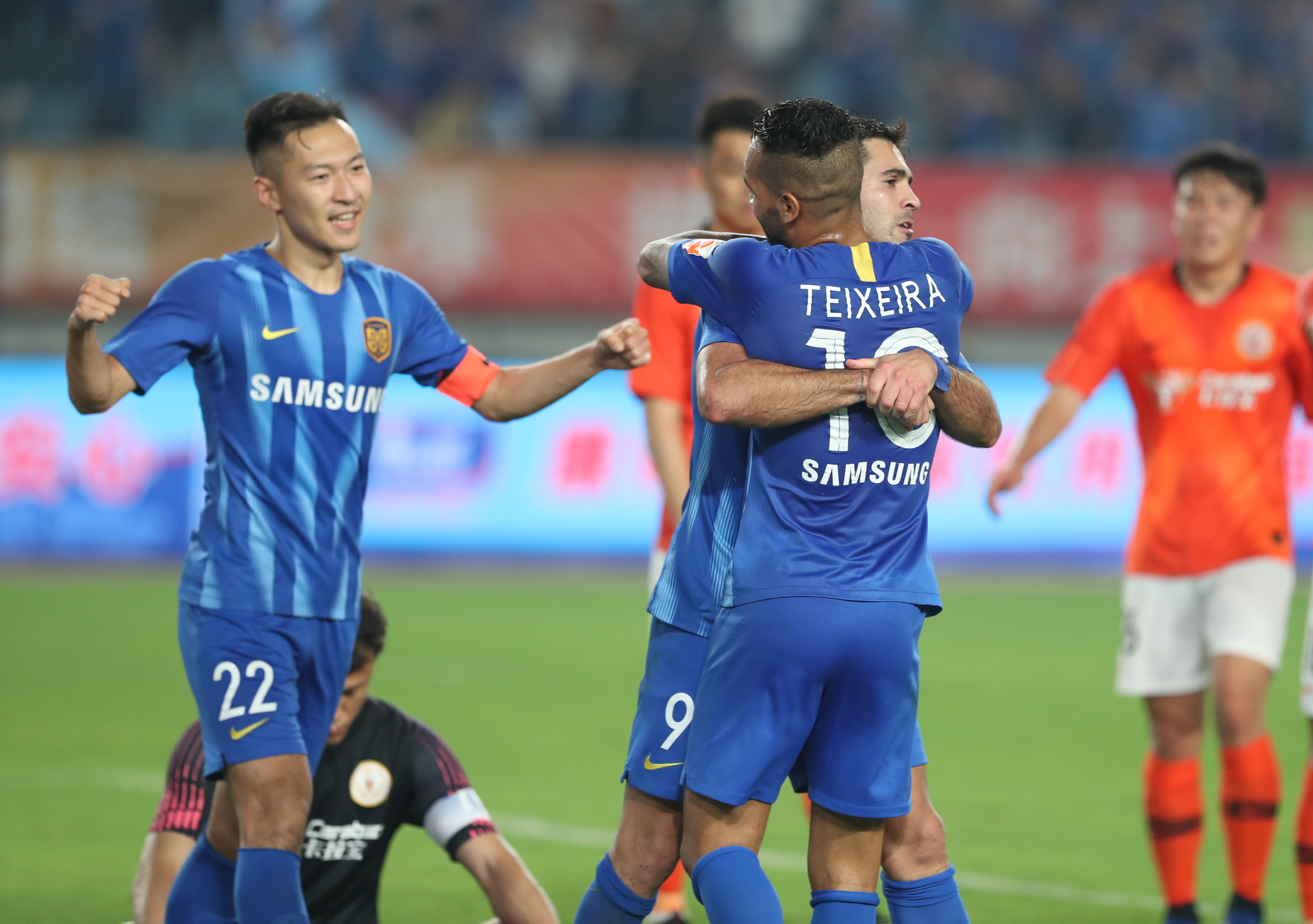 13球，伊尔迪兹21岁前意甲进球数并列尤文队史第七位（伊尔迪兹21岁前意甲13球，追平尤文队史并列第七）