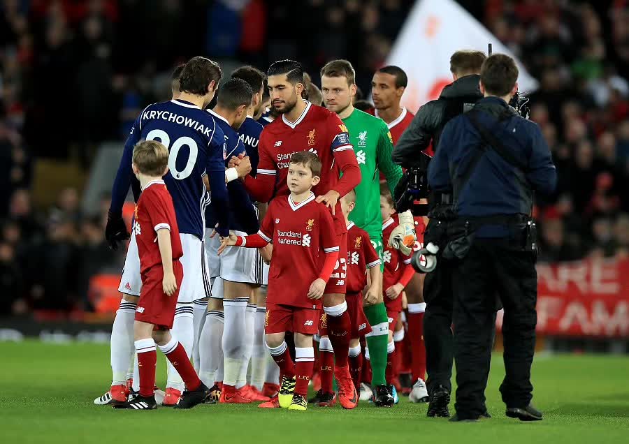 外媒预测匈牙利vs爱尔兰首发：索博领衔！凯尔克兹、泰勒在列（外媒预测匈牙利对阵爱尔兰首发：索博斯洛伊领衔，凯尔克兹与泰勒入选）