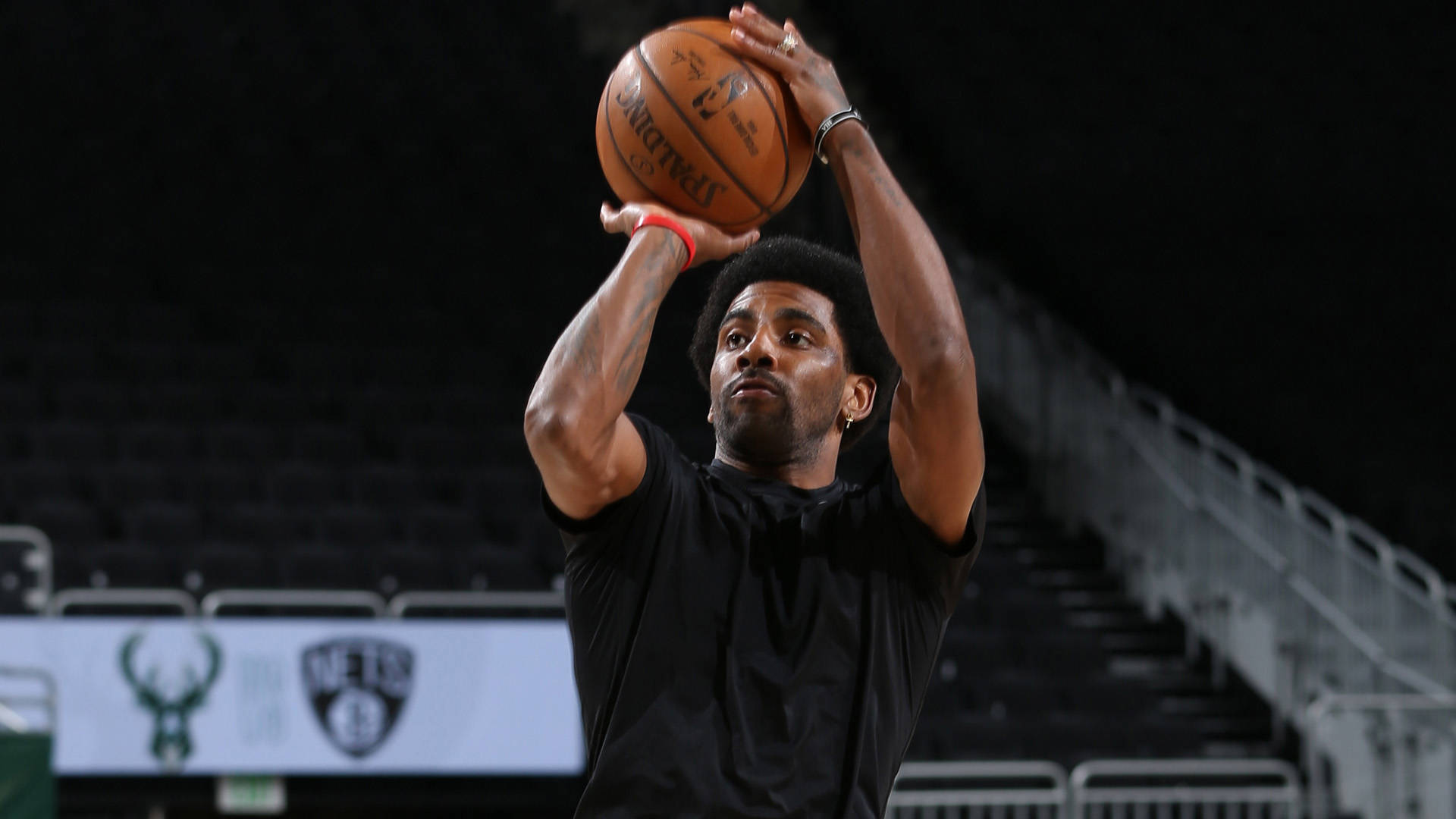 欧洲篮球巨人再度夺冠（欧洲篮坛霸主再度问鼎）